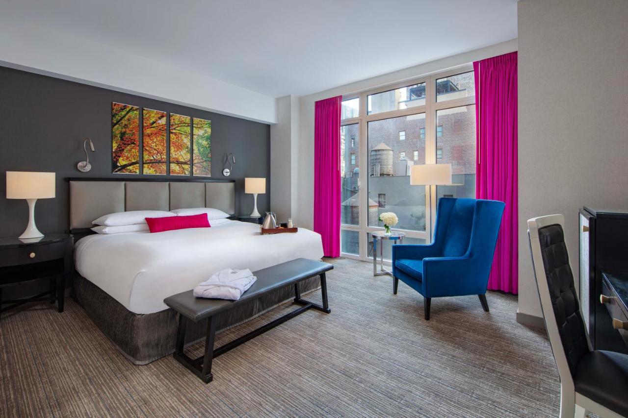 ホテル ロイヤルトン パーク アベニュー ニューヨーク エクステリア 写真 A guest room at the Hotel Commonwealth